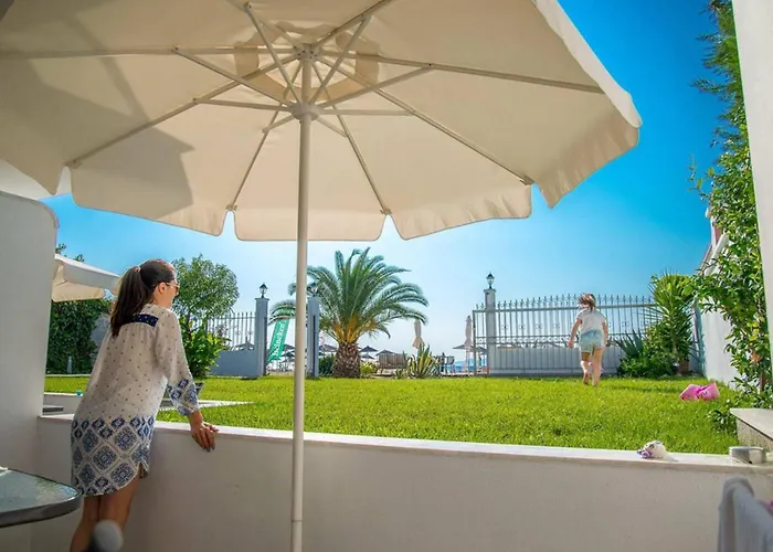 Mediterrane شقة فندقية Nea Iraklitsa